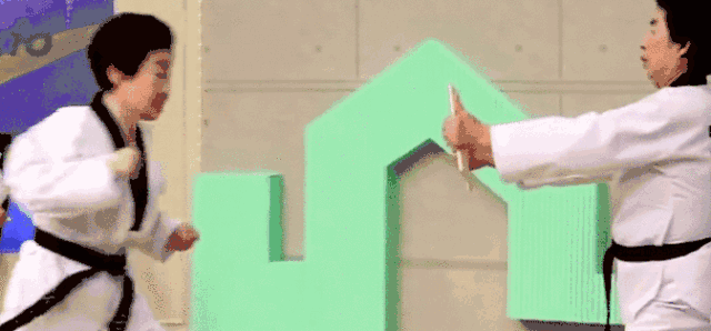 098d8c5d39054ba9b727fed61be12eae.gif